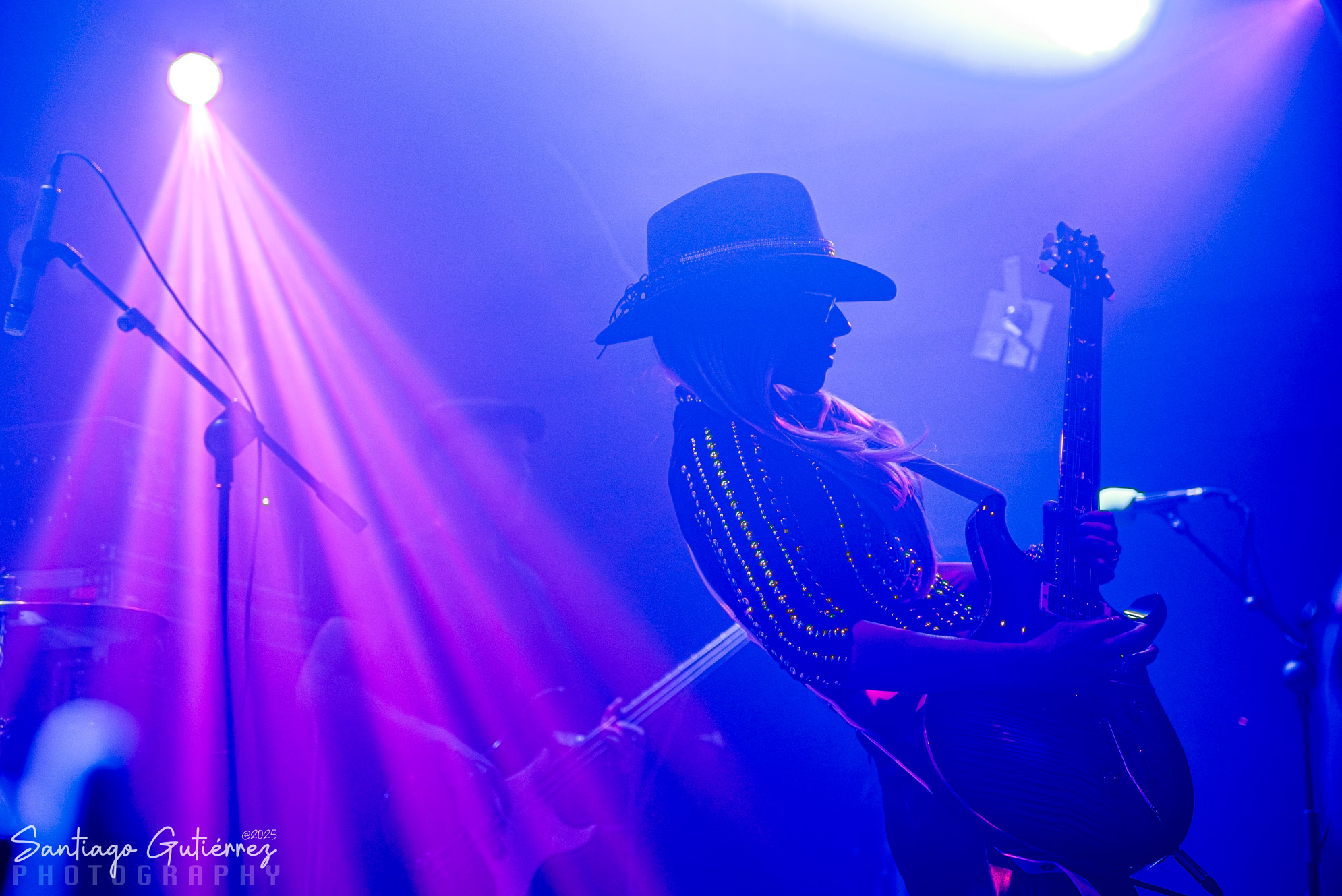 Orianthi 2025